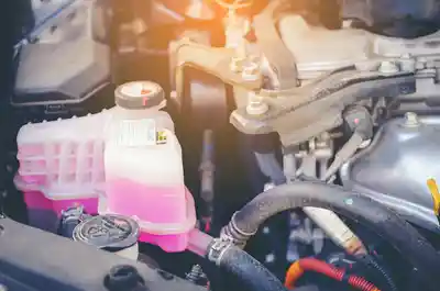 A quoi sert le liquide de refroidissement d’une voiture ?